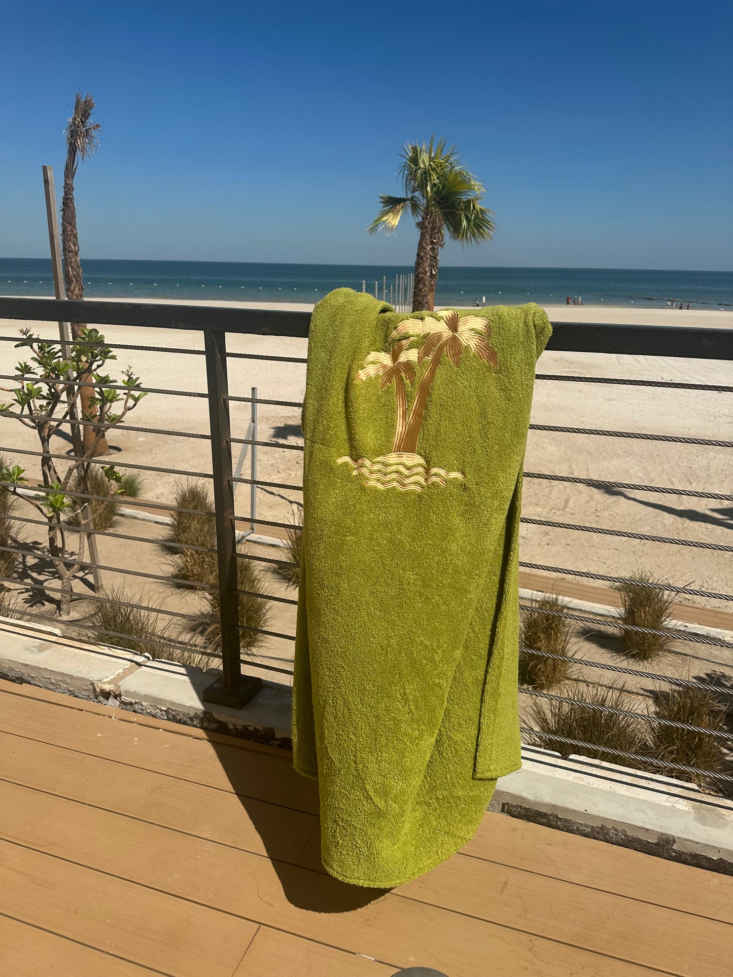 Women’s Green Palm Trees Bisht