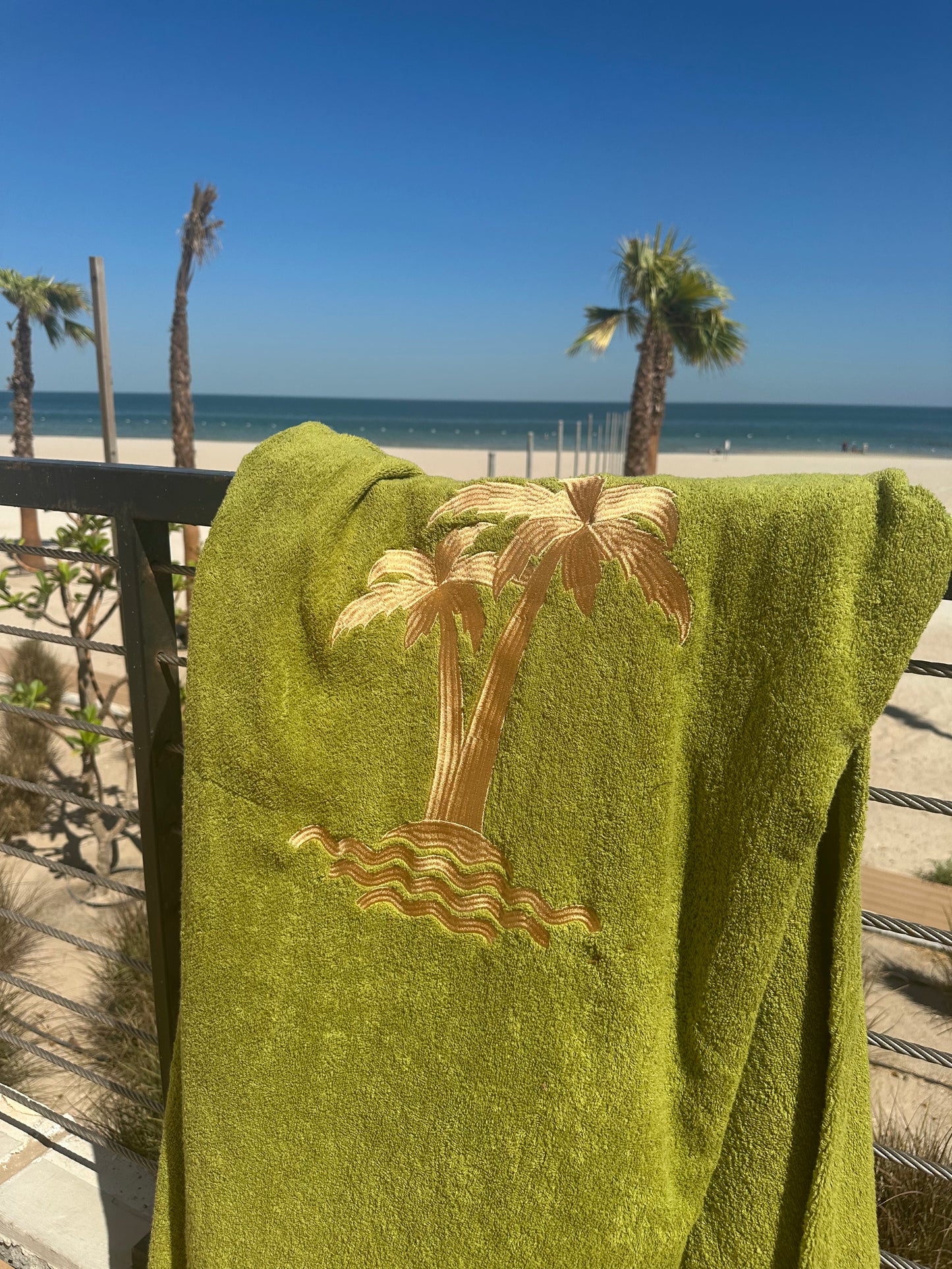 Women’s Green Palm Trees Bisht